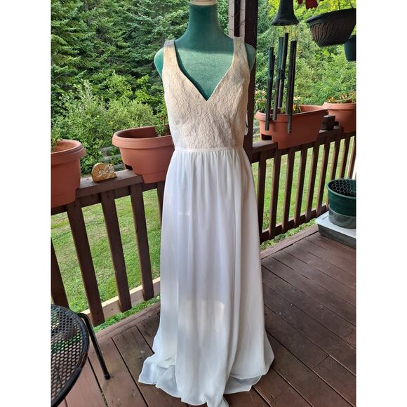 Bride Dress Women’s Maxi Floral Lace Off White Size 4 NWT’s Originaly $319 - Picture 1 of 8